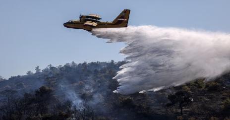 Greece firefighters tame wildfire near Athens