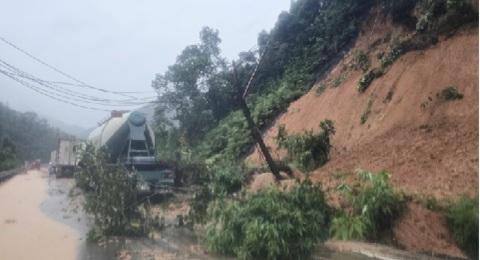 Heavy rain triggers landslides and floods in central Vietnam, killing 7